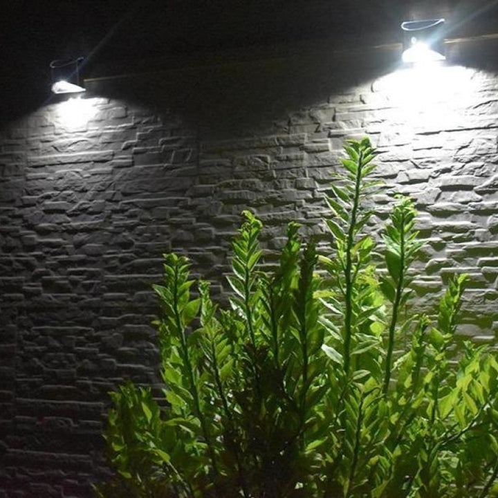 Luminária Para Jardim Wall Led com Painel Solar e Sensor de Movimento- 2 Unidades